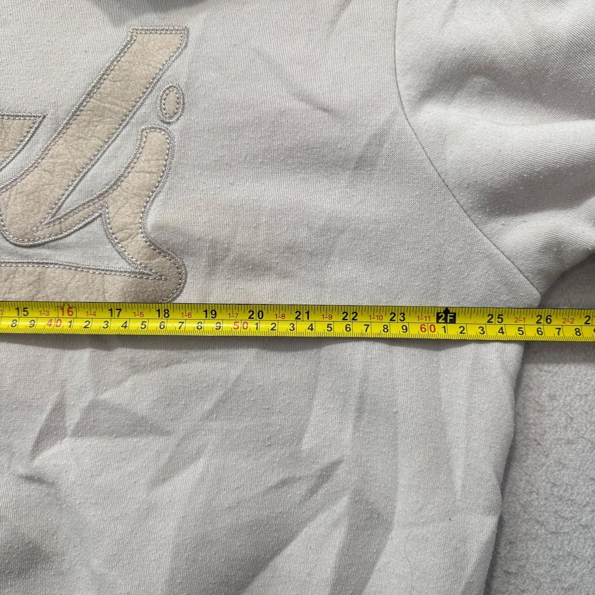 Vintage Y2K 2000's Cream Boxy Faded Graphic Crewneck Sweatshirt