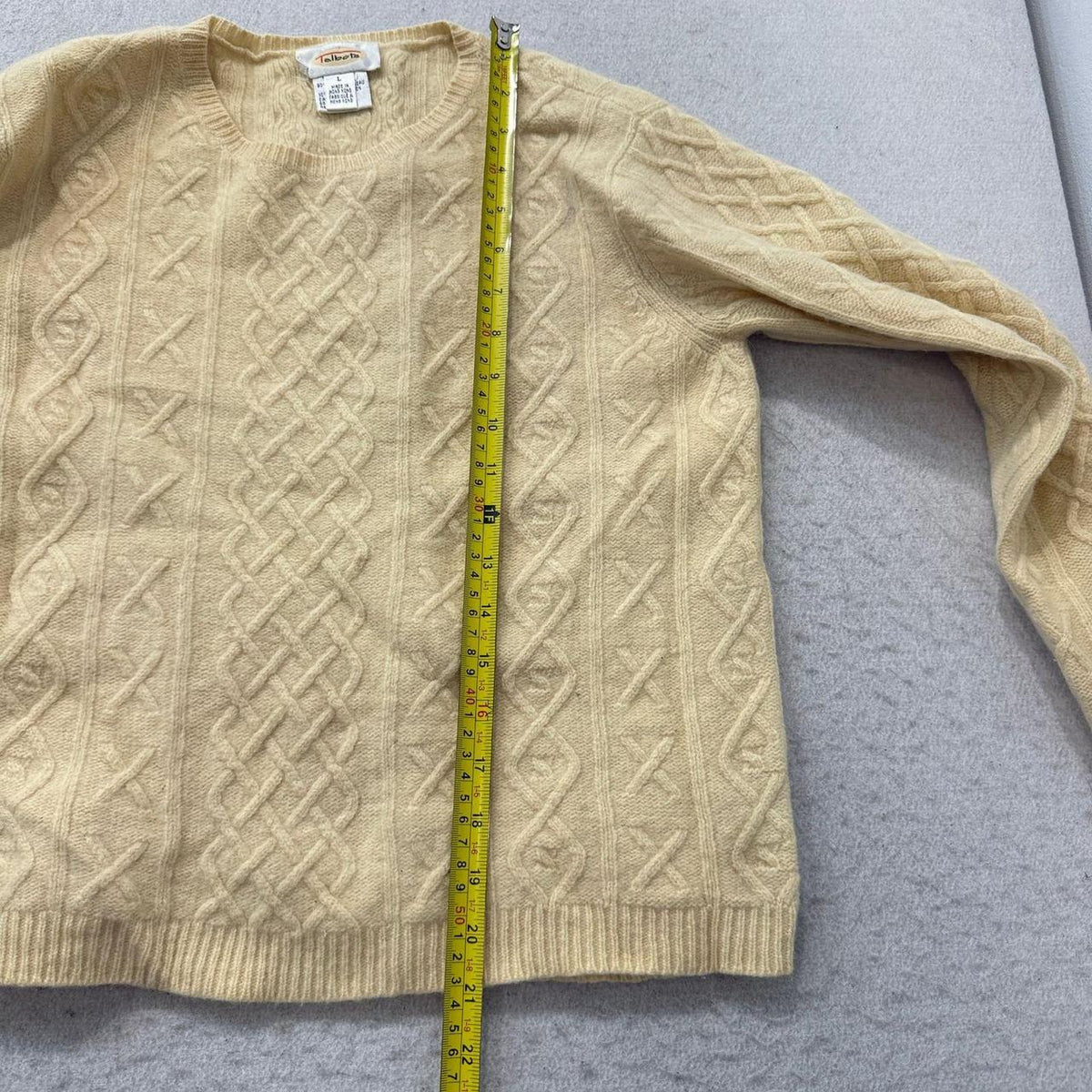 Vintage Y2K 2000's Talbots Cream Boxy Cable Knit Crewneck Sweater