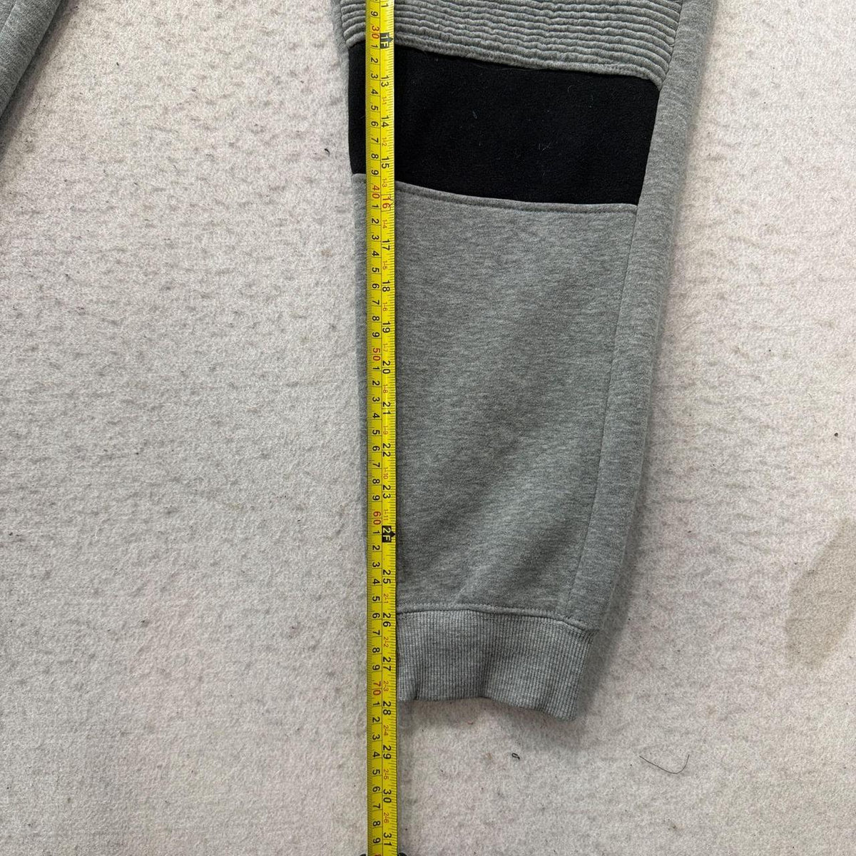 Vintage Y2K 2000's Rocawear Grey Baggy Track Pants