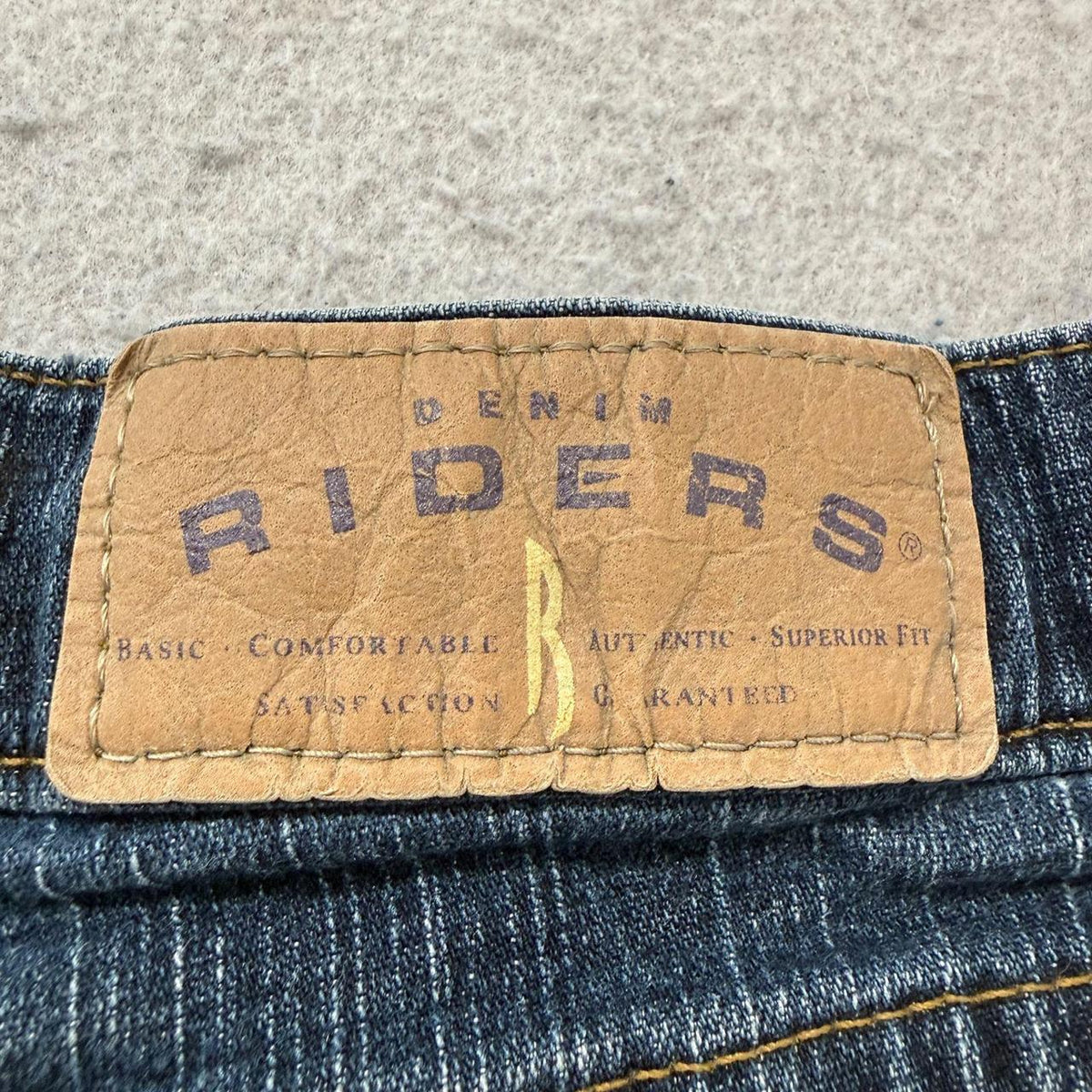 Vintage Y2K 2000's Women's Open Leg Faded Distressed Jeans