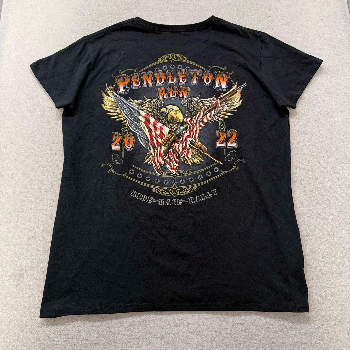 Vintage Y2K 2000's Women's Black Graphic Tee Pendleton Run Eagle