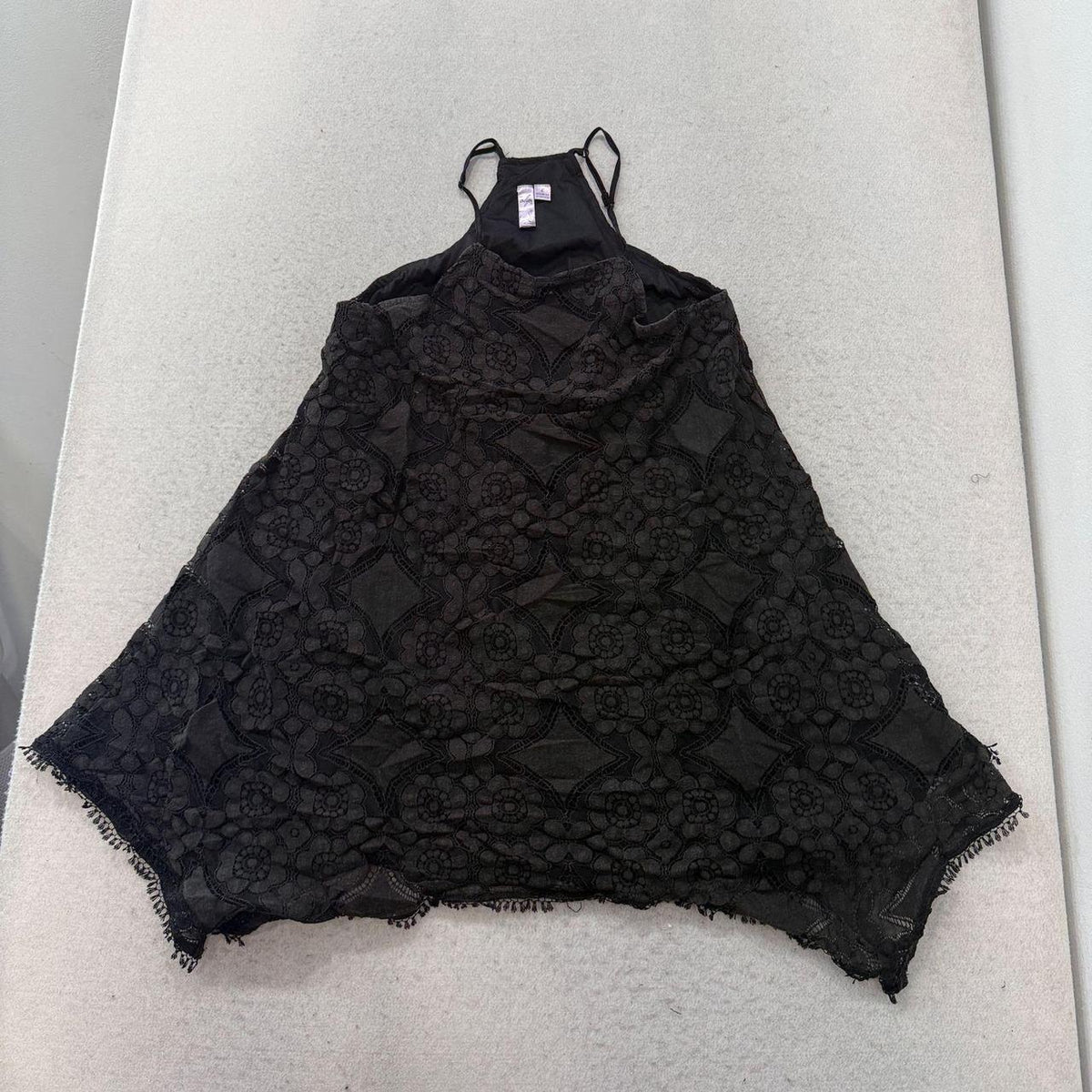 Vintage Y2K 2000's Women's Black Distressed Lace Halter Tank Top