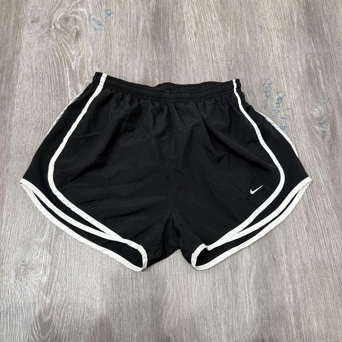 Vintage Y2K 2000's Women's Nike Black Running Shorts