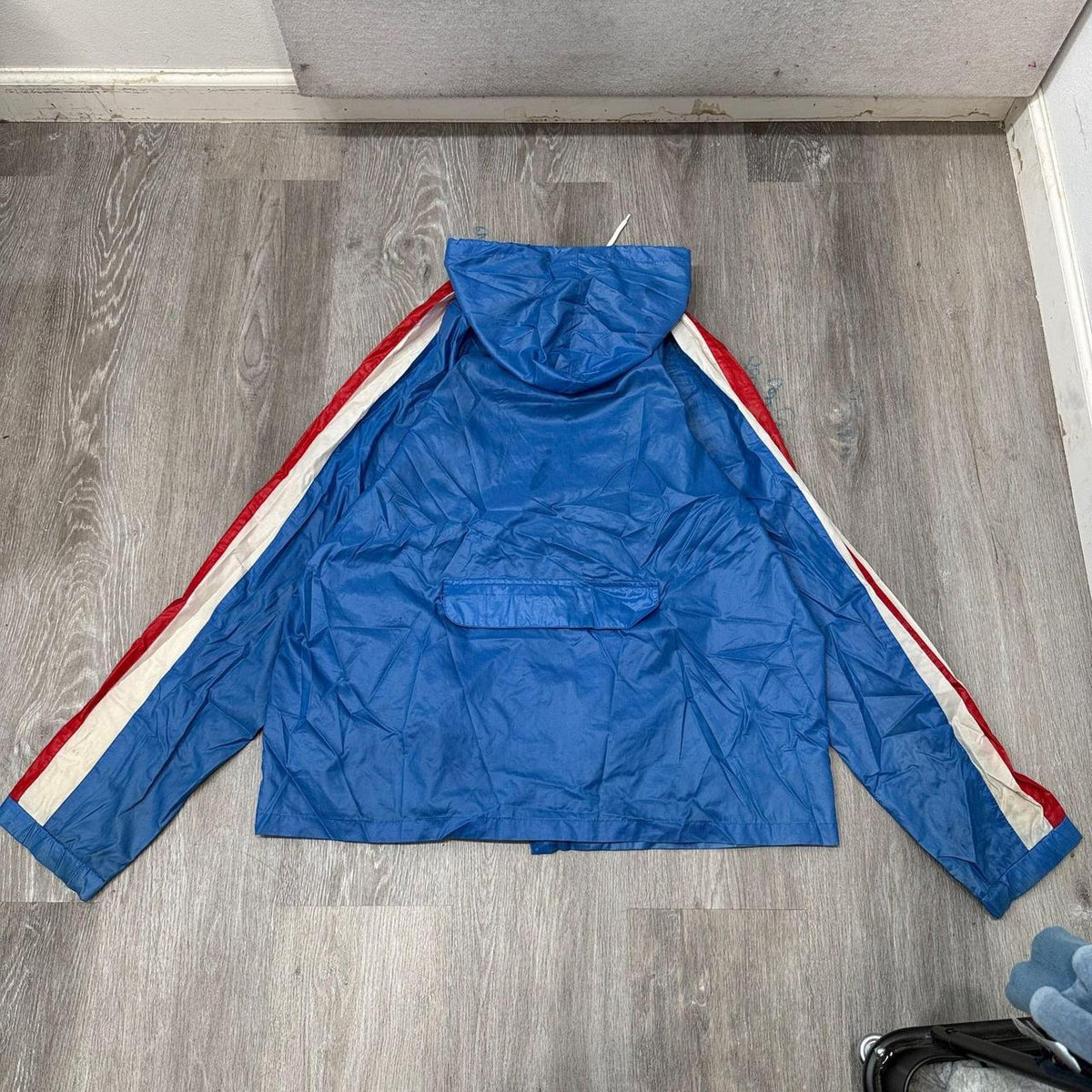 Vintage Y2K 2000's Women's Lacoste Royal Blue Boxy Zip Up Windbreaker