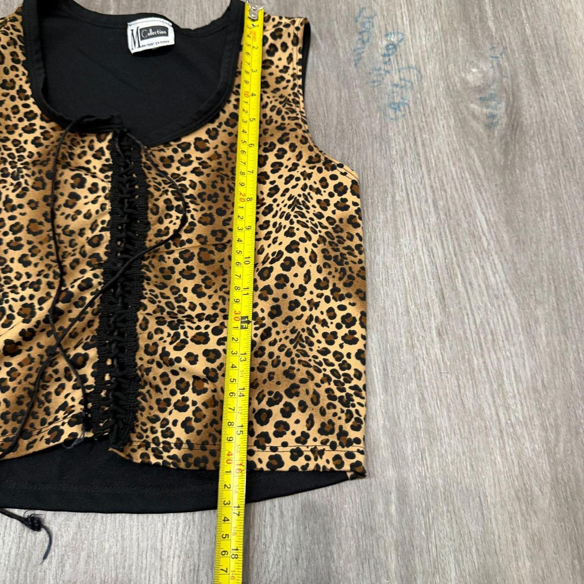 Vintage Y2K 2000's Women's Golden Yellow Boxy Leopard Print Vest