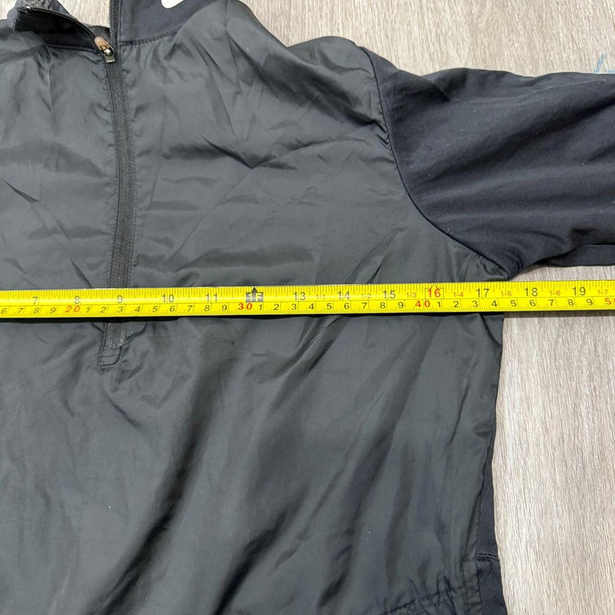 Vintage Y2K 2000's Women's Nike Black Zip Up Windbreaker Jacket