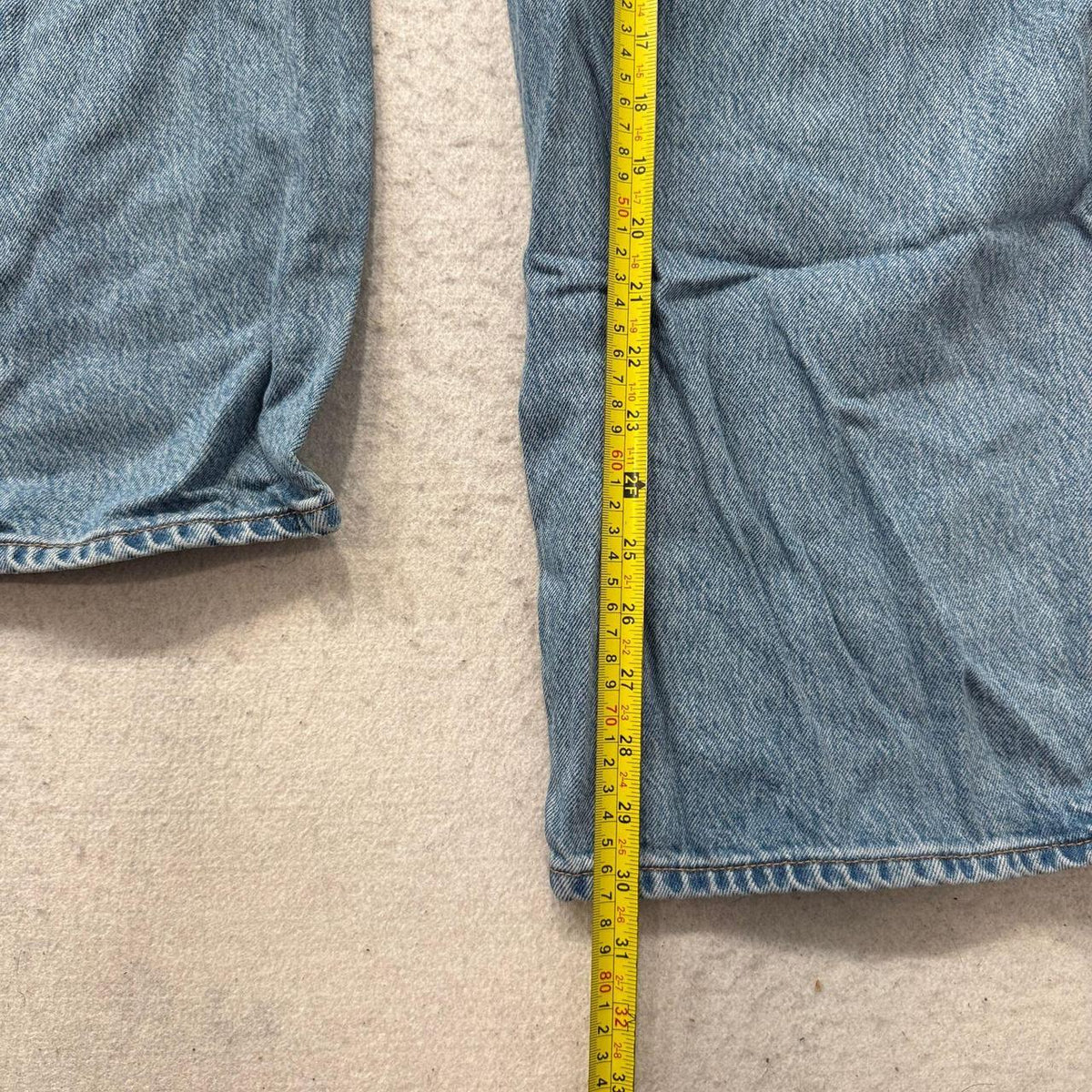 Vintage Y2K 2000's Women's Universal Thread Baggy Faded Jeans