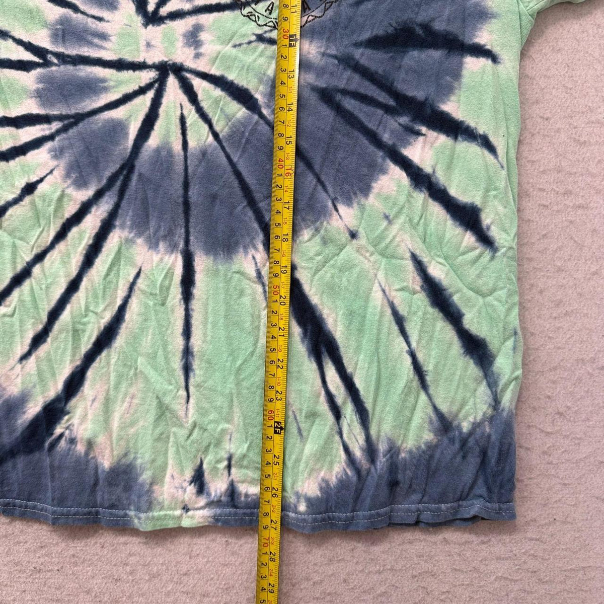 Vintage Y2K 2000's Gildan Navy Tie-Dye Faded Oversized Graphic Tee