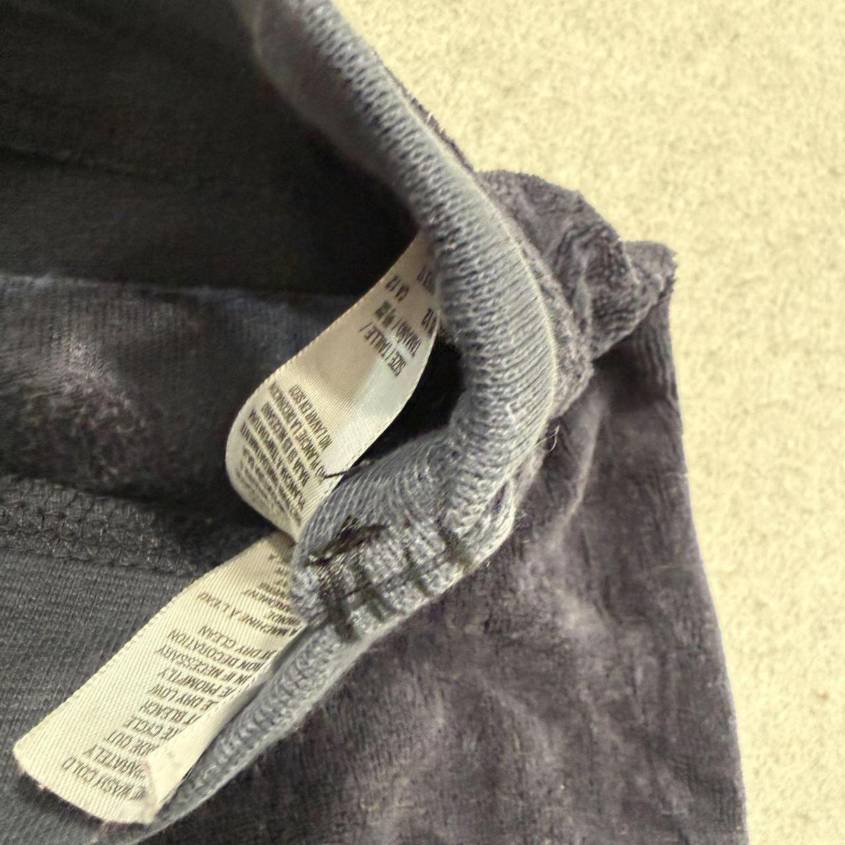 Vintage Y2K 2000's Women's Juicy Couture Navy Velour Track Pants