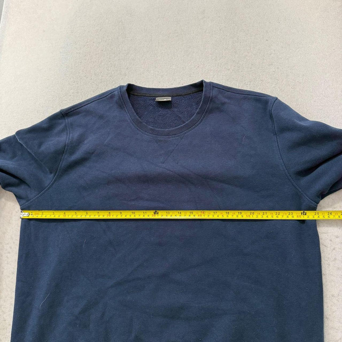 Vintage Y2K 2000's Eddie Bauer Navy Boxy Blank Crewneck Sweatshirt