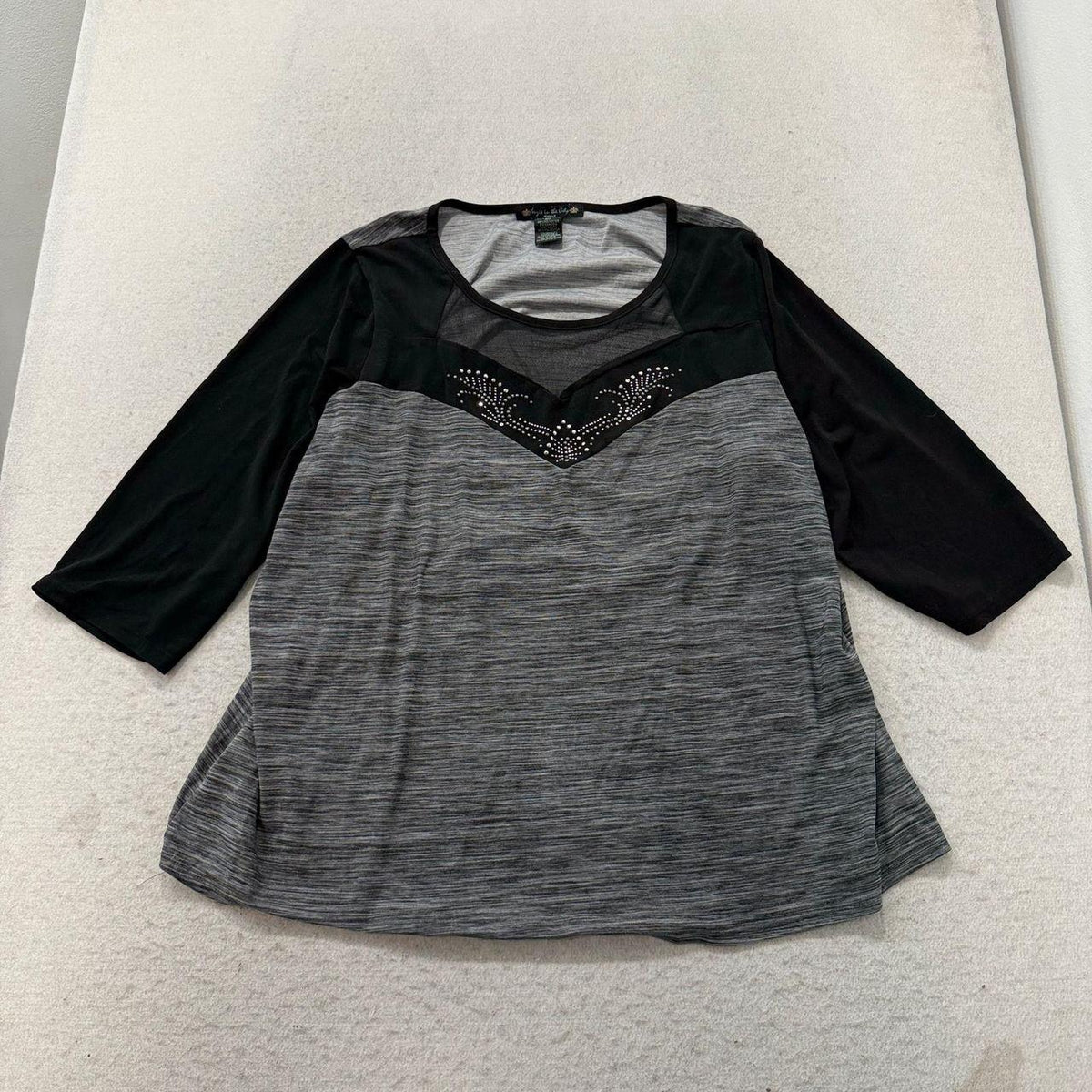 Vintage Y2K 2000's Women's Grey Studded Neckline 3/4 Sleeve Top