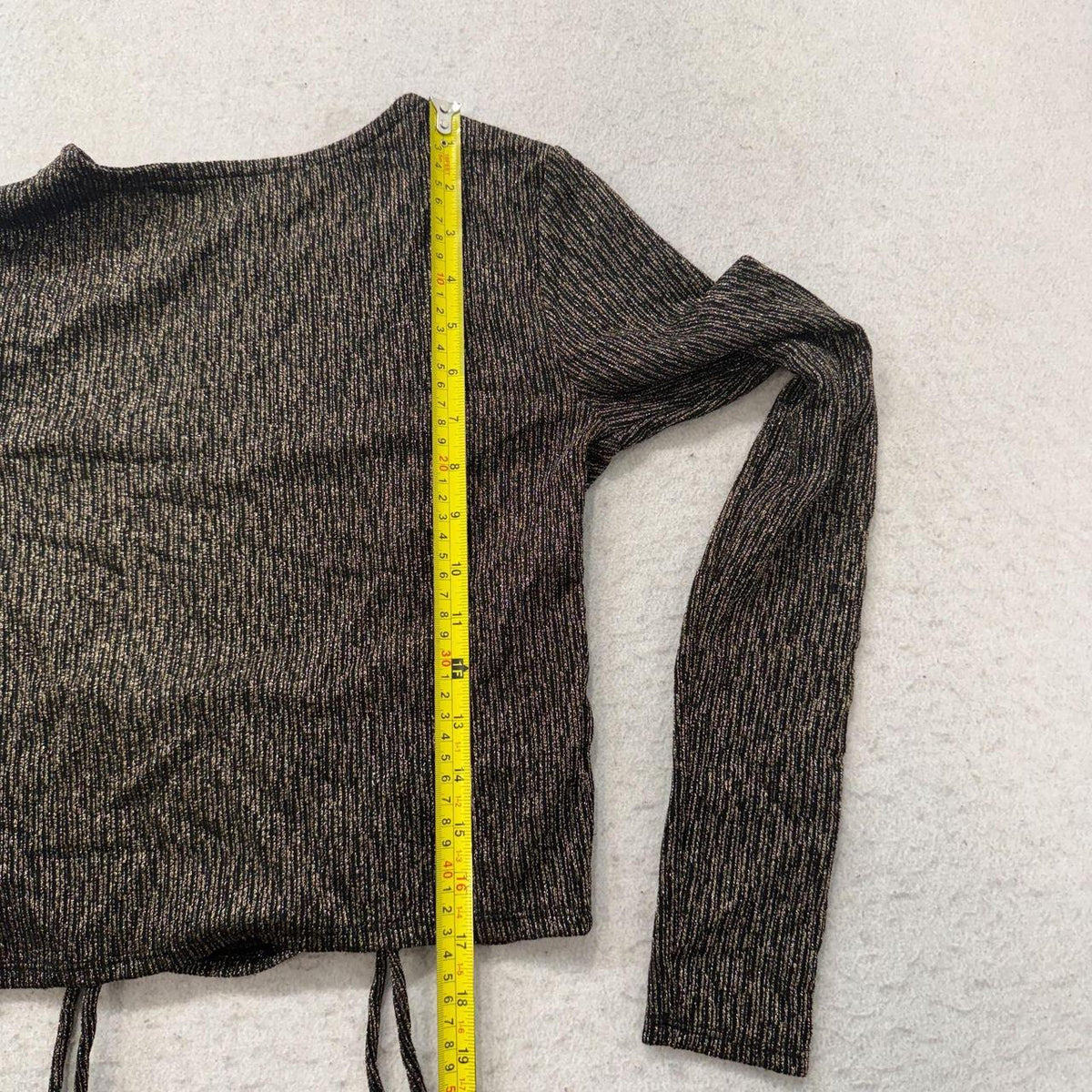 Vintage Y2K 2000's Women's Boxy Charcoal Grey Metallic Ribbed Crop Top