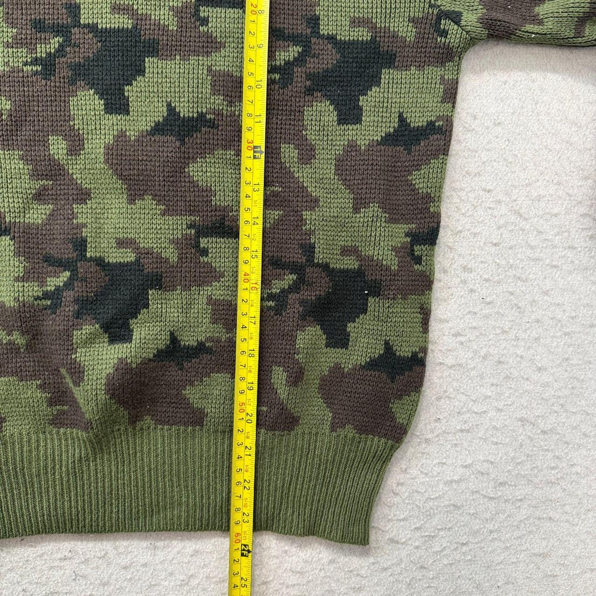 Vintage Y2K 2000's Sage Green Camo Boxy Crewneck Sweater