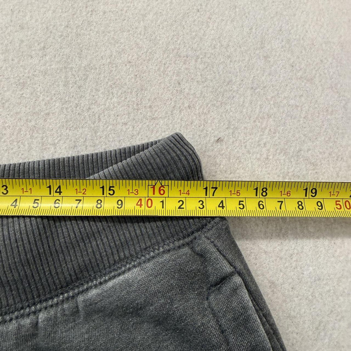 Vintage Y2K 2000's Everlast Grey Baggy Cargo Pants