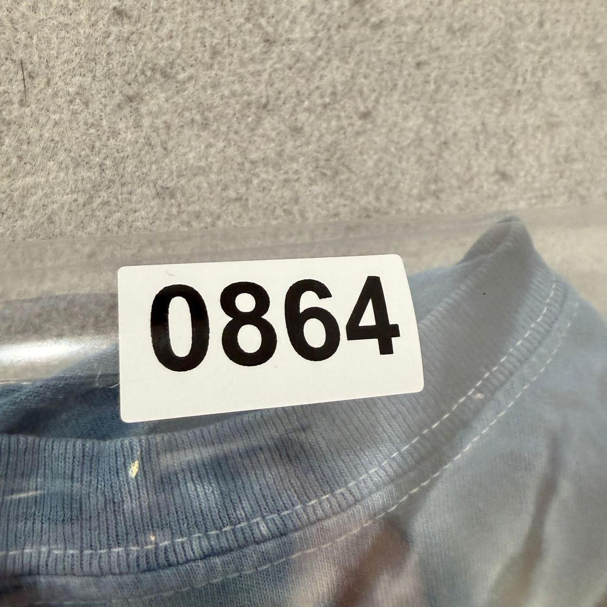 Vintage Y2K 2000's Gildan Navy Tie-Dye Faded Oversized Graphic Tee
