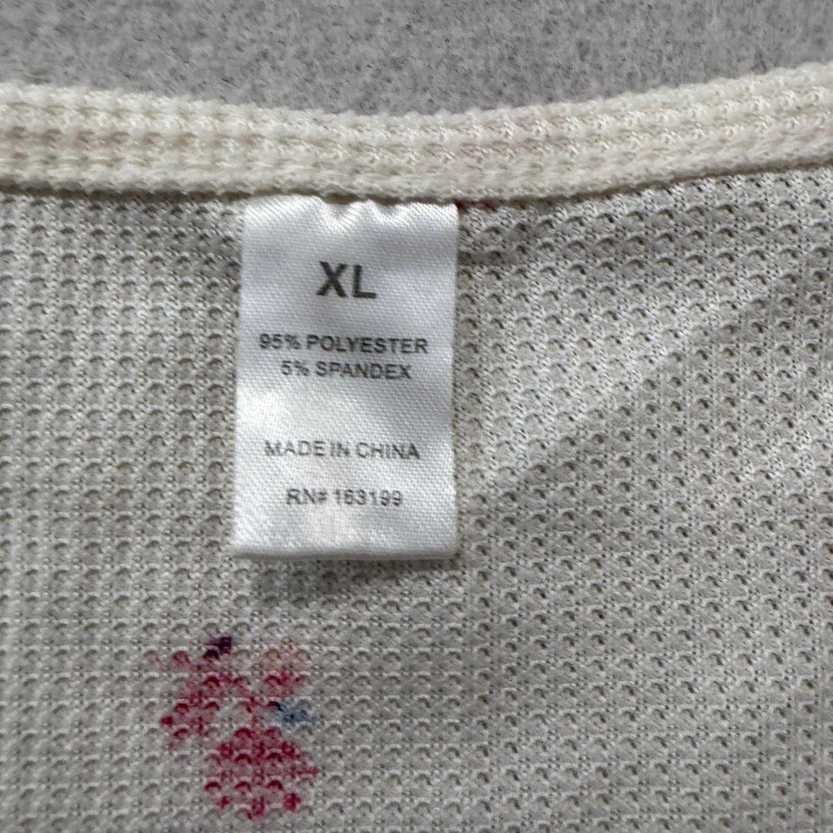 Vintage Y2K 2000's Women's Cream Floral Graphic Boxy Tee