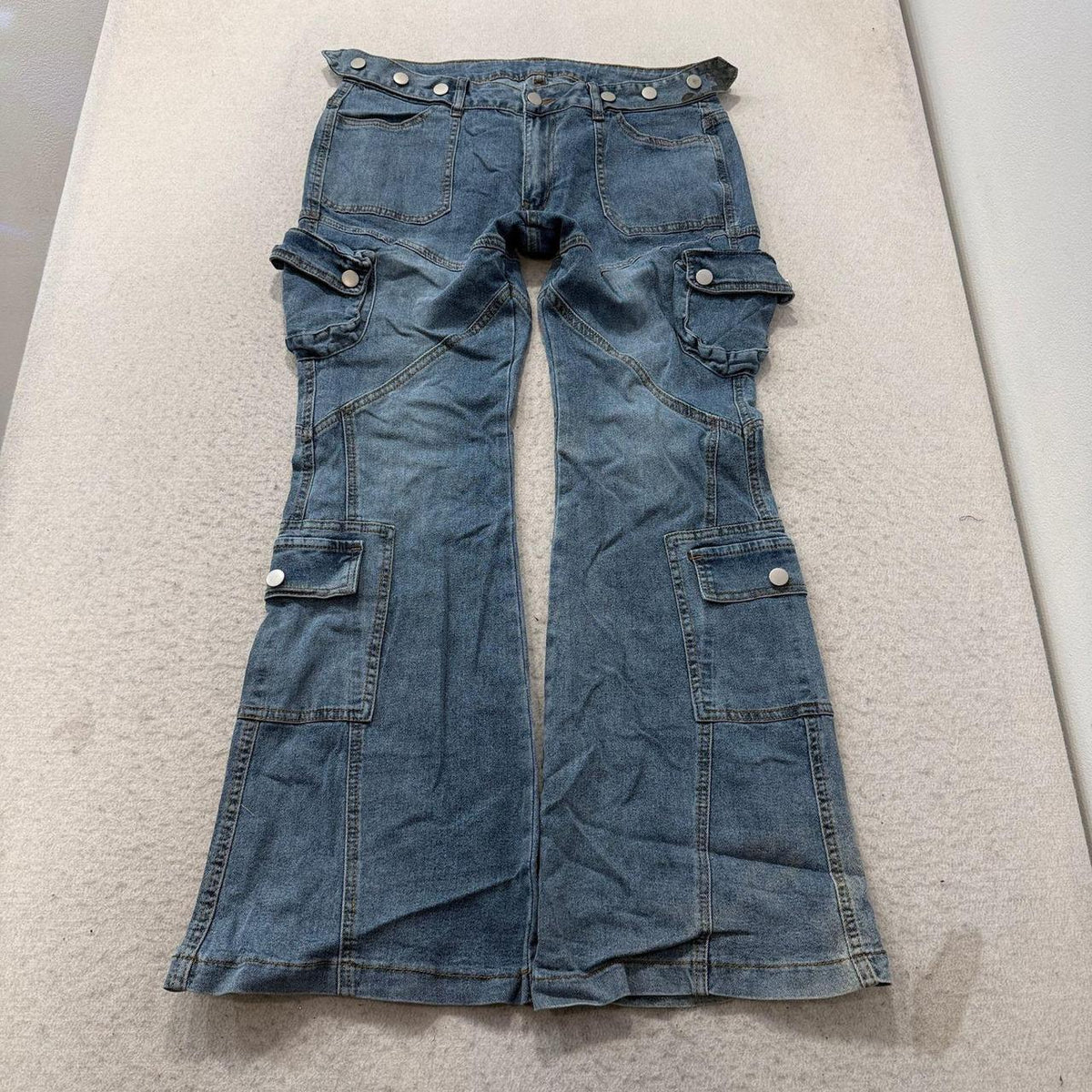 Vintage Y2K 2000's Women's Baggy Faded Cargo Jeans