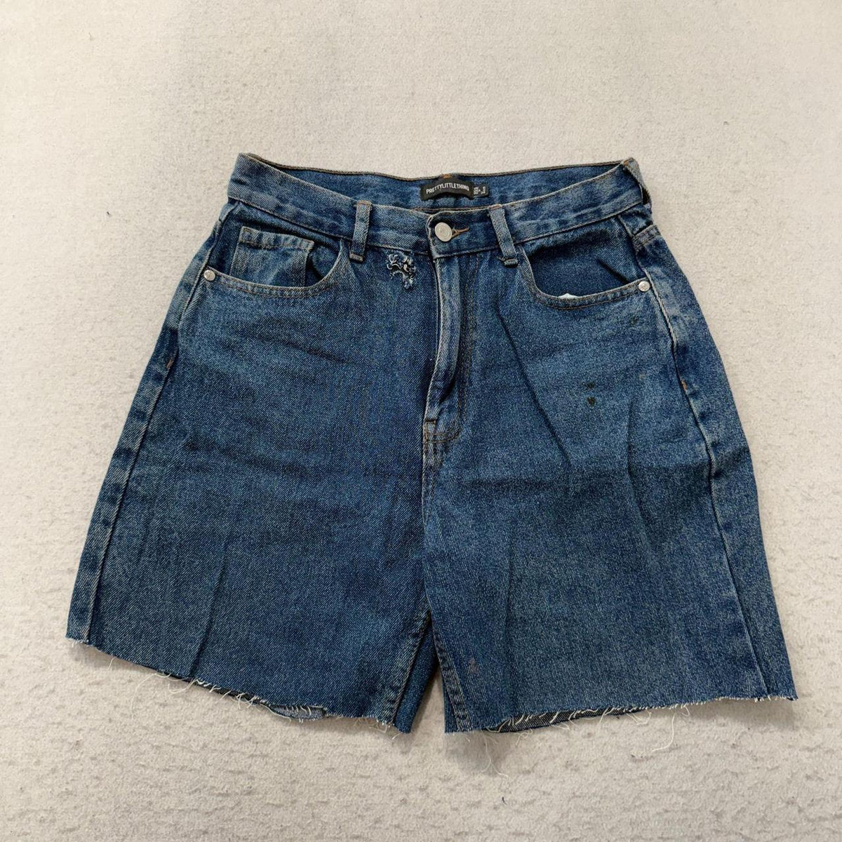 Vintage Y2K 2000's Women's Distressed Faded Denim Shorts