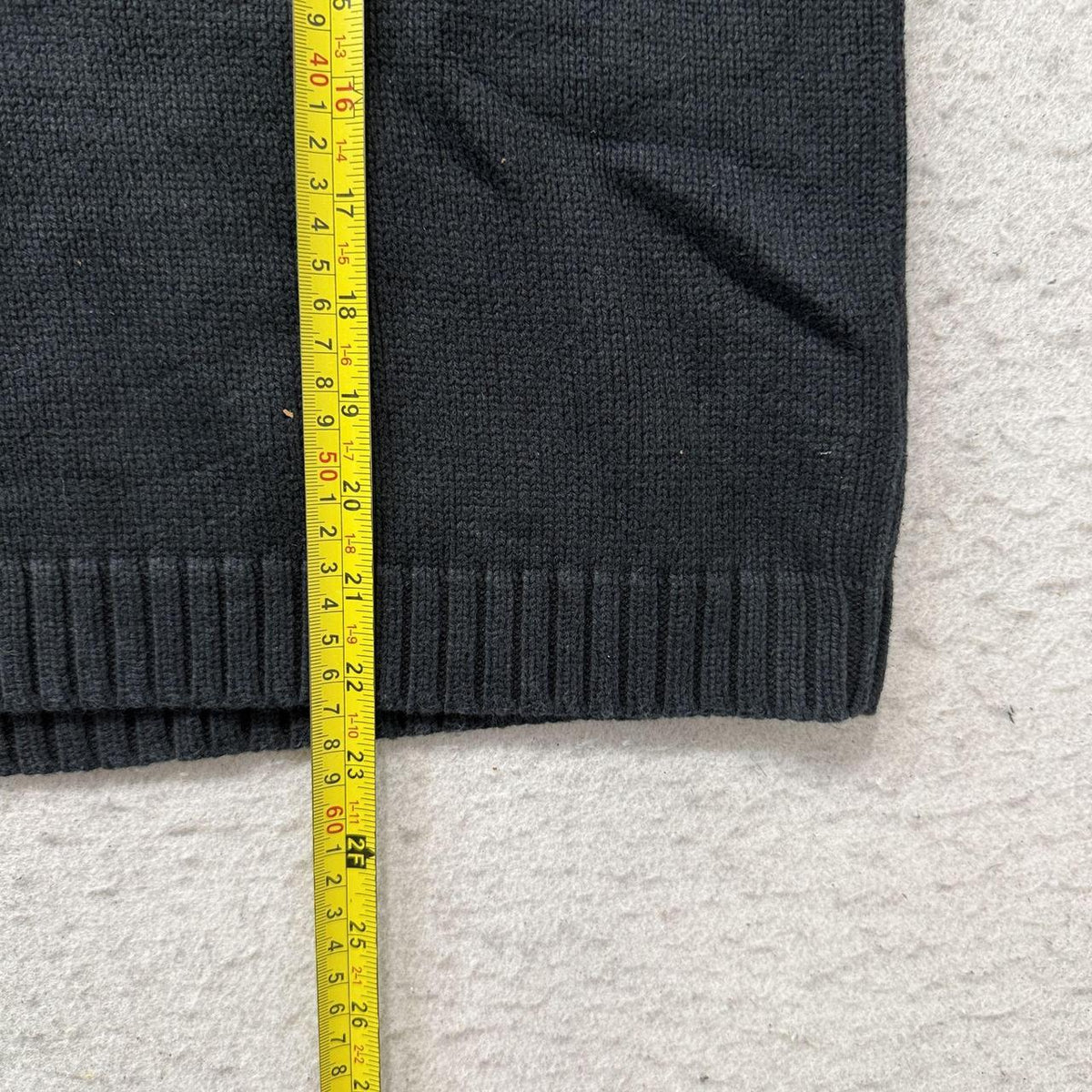 Vintage Y2K 2000's Women's Black Boxy Knit Turtleneck Sweater