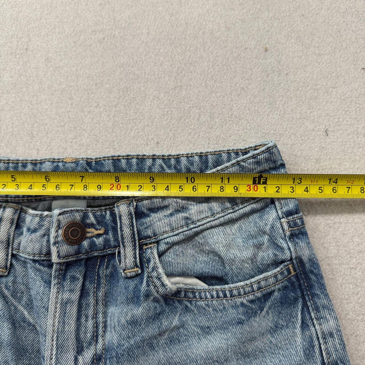 Vintage Y2K 2000's Women's Wide Leg Faded Open Leg Jeans