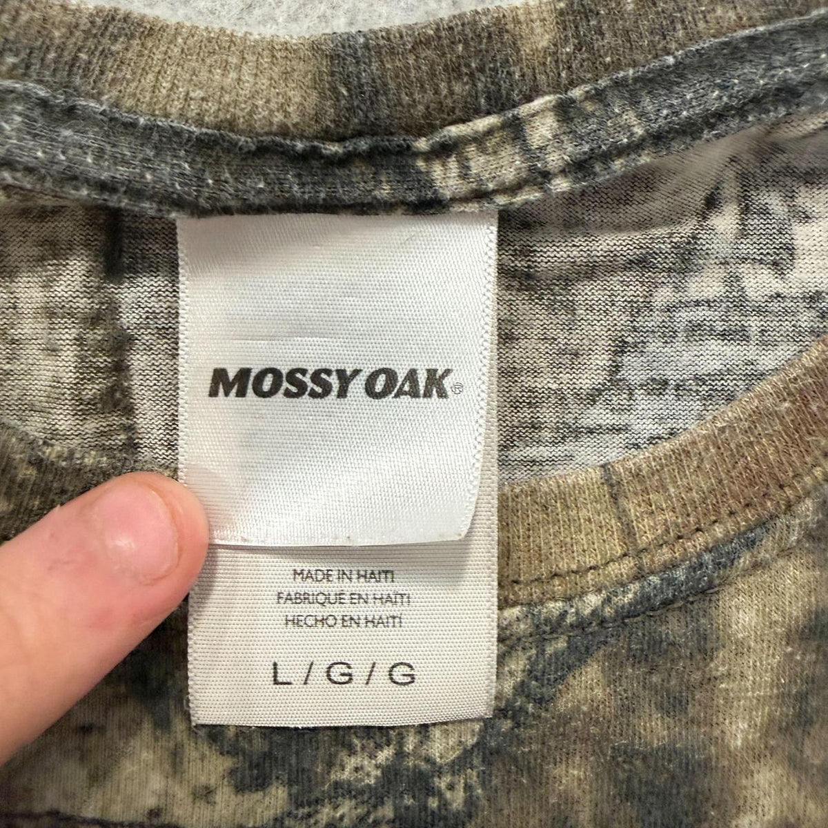 Vintage Y2K 2000's Mossy Oak Camo Faded Graphic Long Sleeve Tee