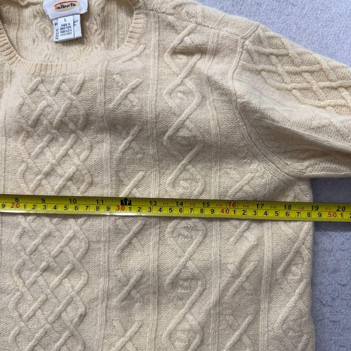 Vintage Y2K 2000's Talbots Cream Boxy Cable Knit Crewneck Sweater
