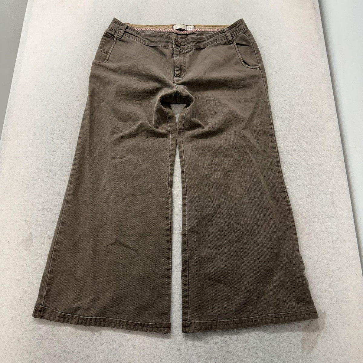 Vintage Y2K 2000's Women's Old Navy Khaki Faded Baggy Cargo Pants