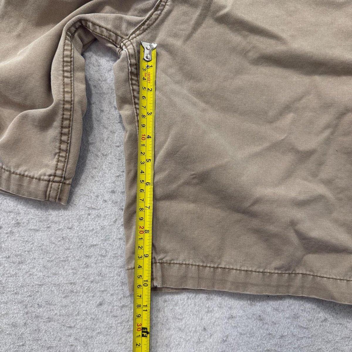 Vintage Y2K 2000's Levi's Khaki Tan Baggy Carpenter Shorts