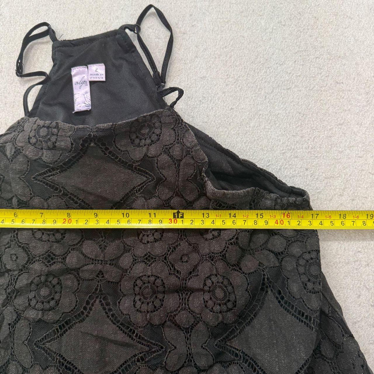 Vintage Y2K 2000's Women's Black Distressed Lace Halter Tank Top