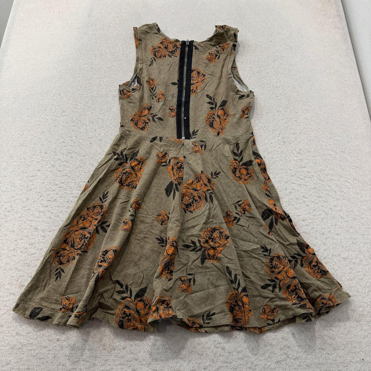 Vintage Y2K 2000's Vans Women's Sage Green Floral Graphic Flare Dress