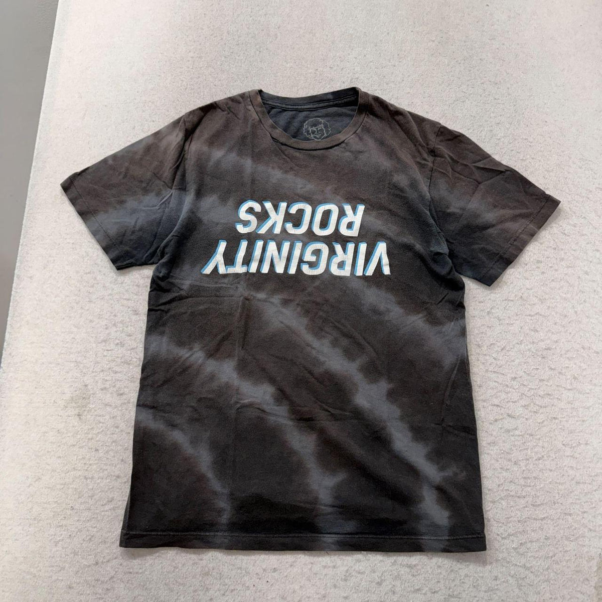 Vintage Y2K 2000's Charcoal Grey Grunge Graphic Tee