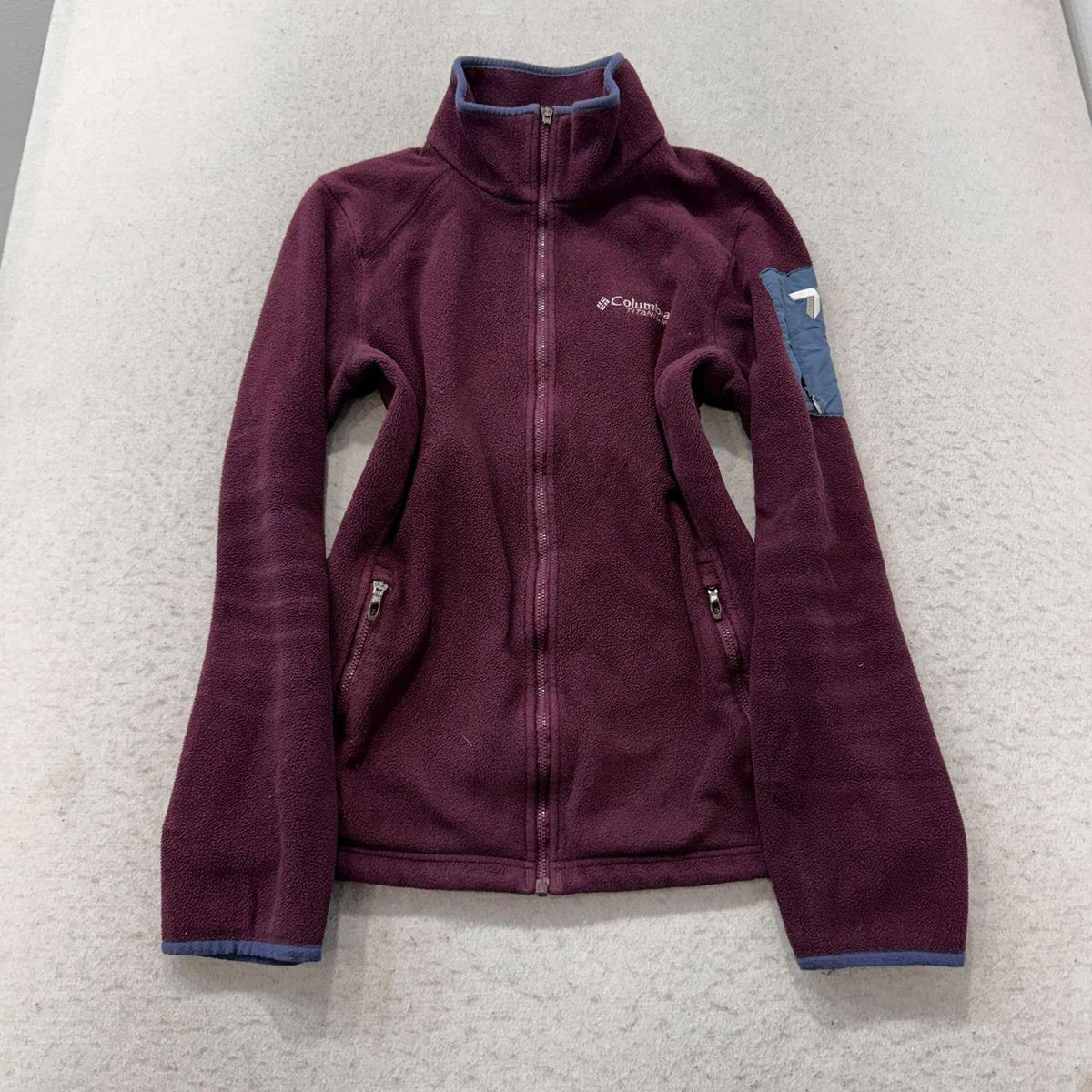 Vintage Y2K 2000's Women's Columbia Burgundy Zip Up Fleece Jacket
