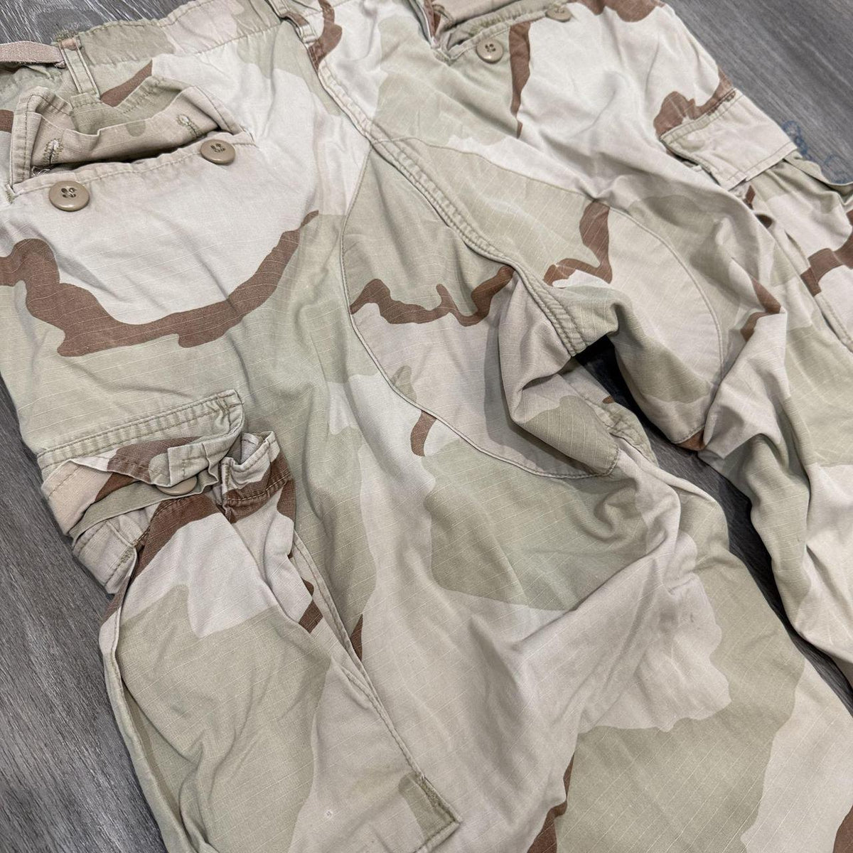 Vintage Y2K 2000's Khaki Camo Baggy Faded Cargo Pants