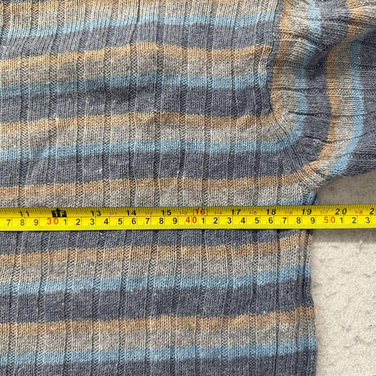 Vintage Y2K 2000's Women's Dressbarn Blue Striped Boxy Ribbed Sweater