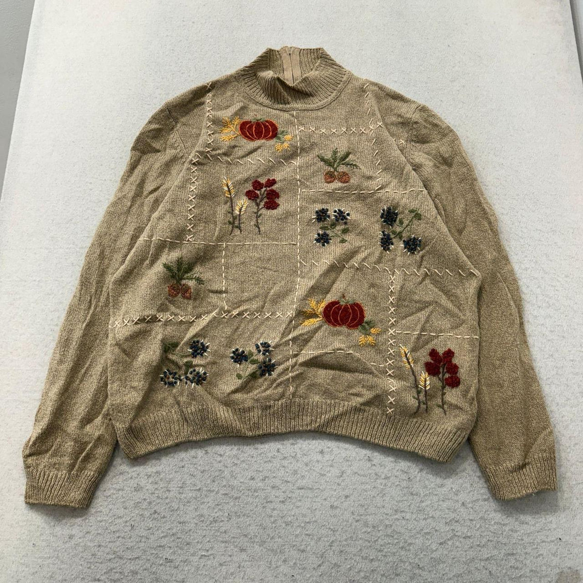 Vintage Y2K 2000's Women's Alfred Dunner Cream Boxy Embroidered Turtleneck