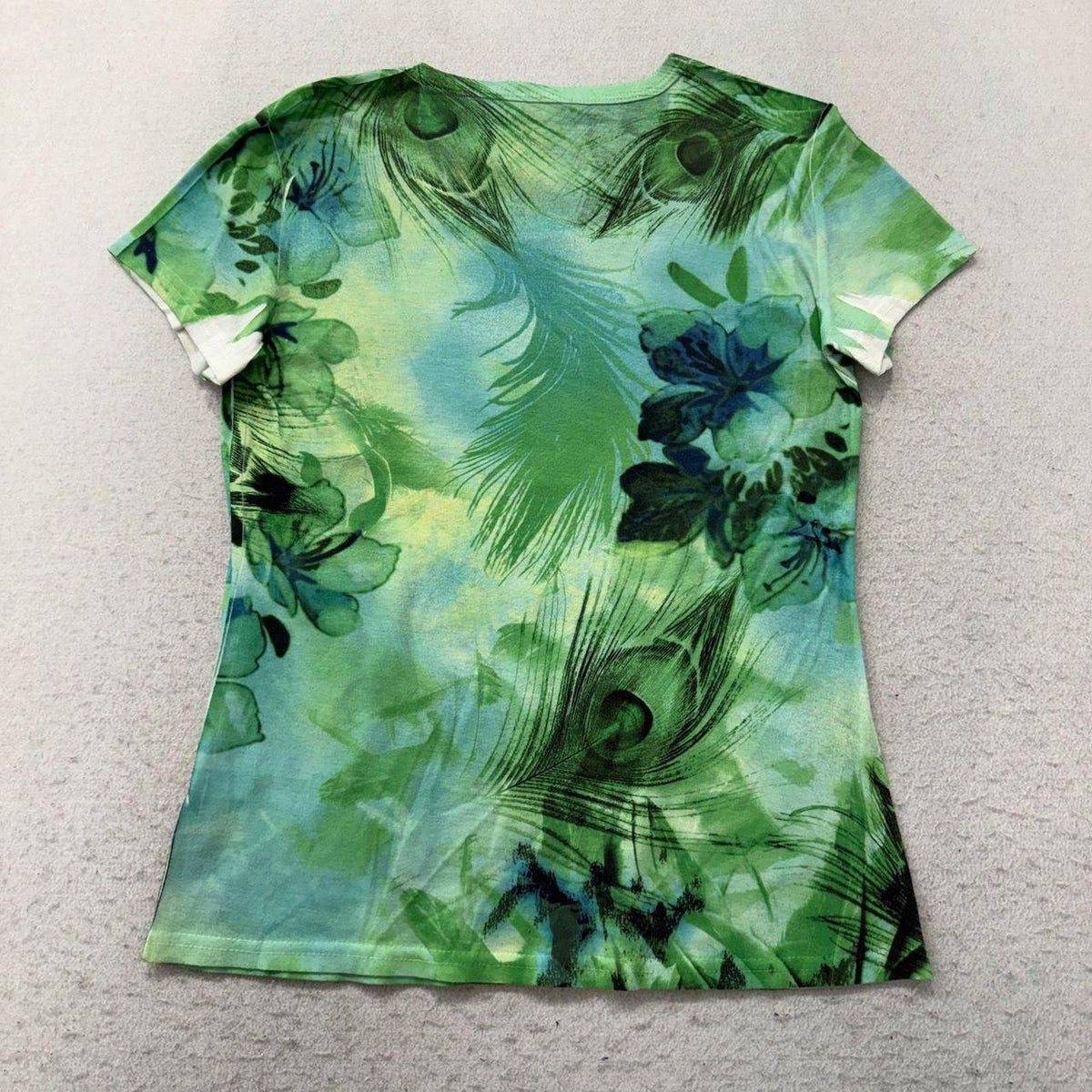 Vintage Y2K 2000's Women's Green Tie-Dye Floral Beaded Graphic Tee