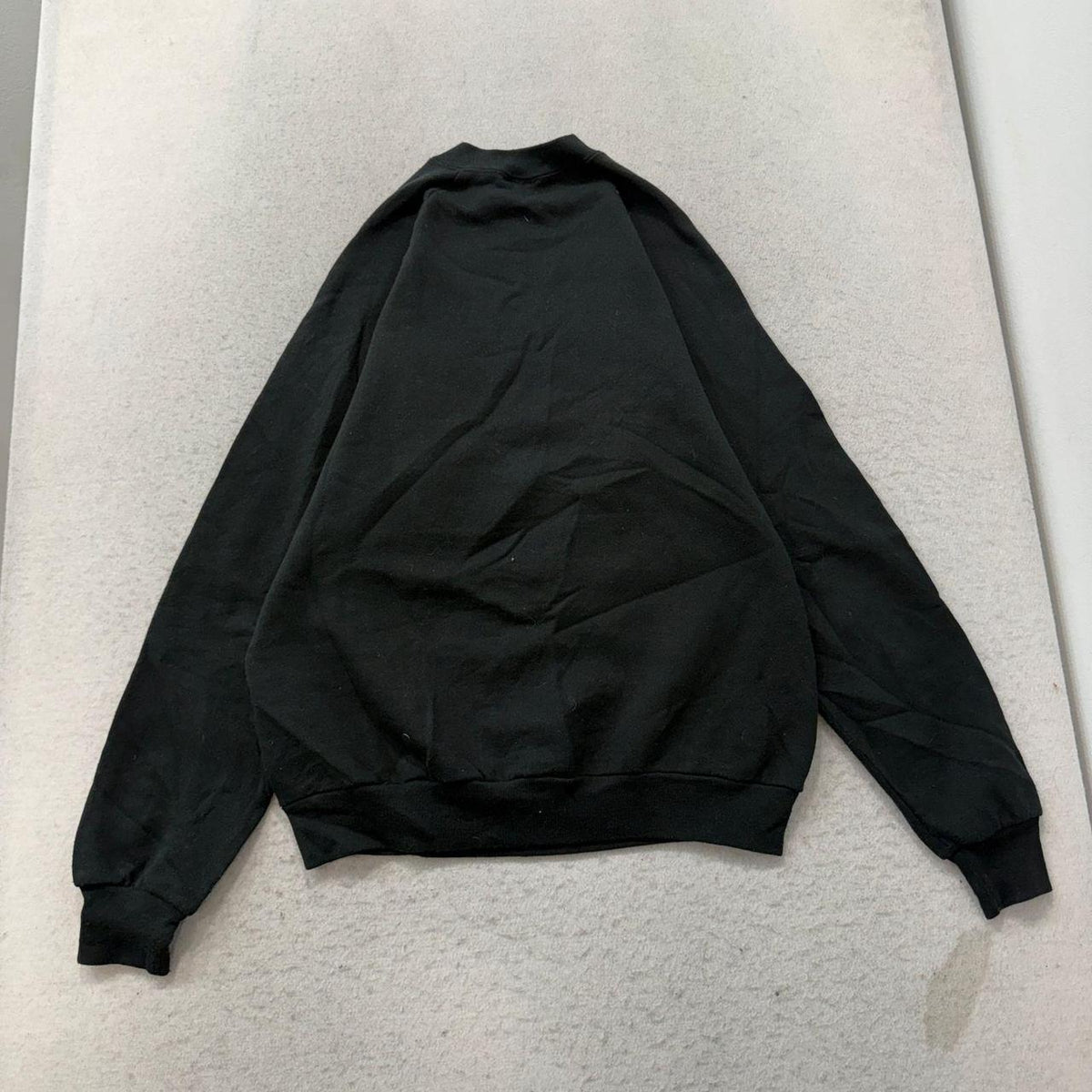 Vintage Y2K 2000's Women's Black Oversized Graphic Sacred Heart Sweatshirt