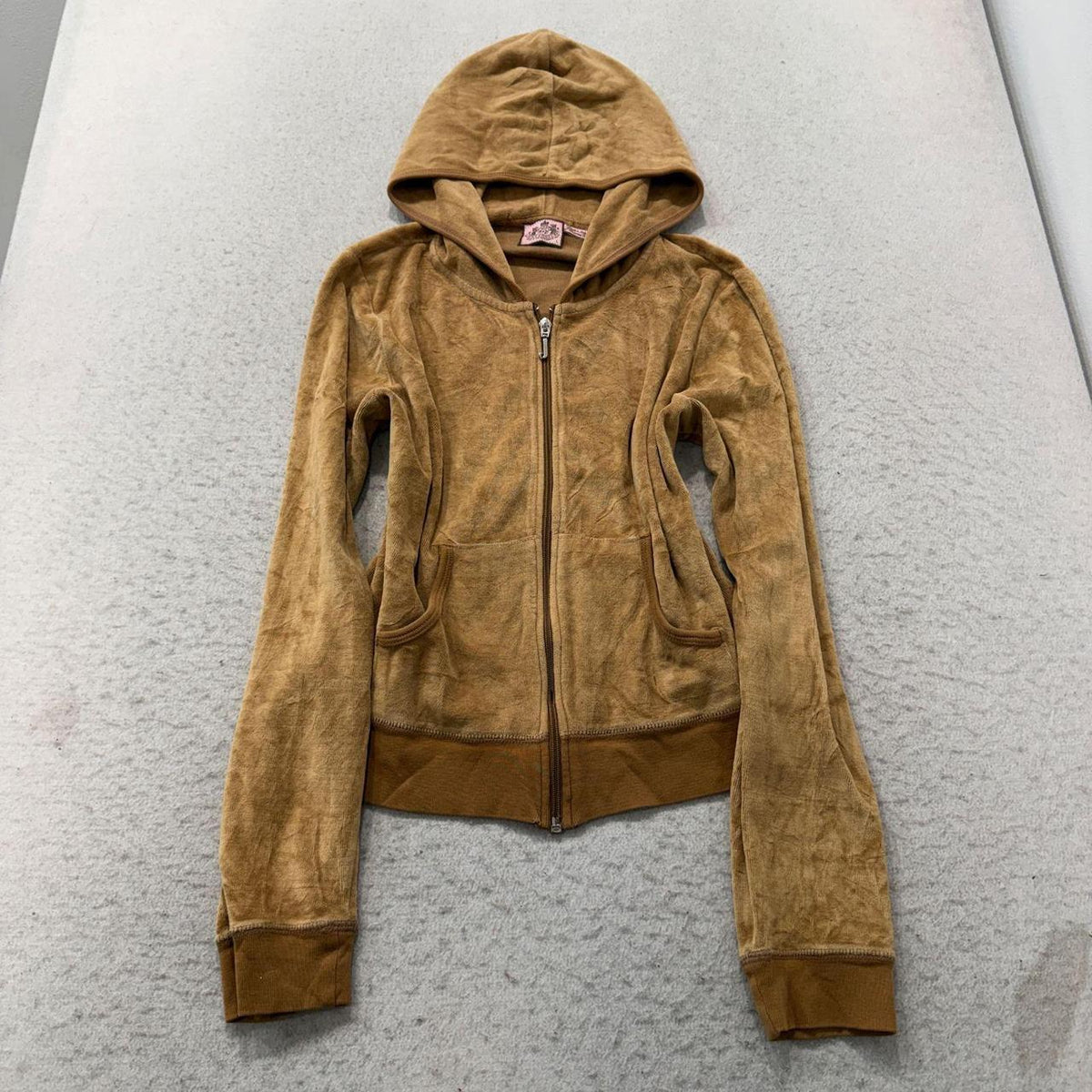 Vintage Y2K 2000's Women's Camel Boxy Faded Velour Zip Up Hoodie