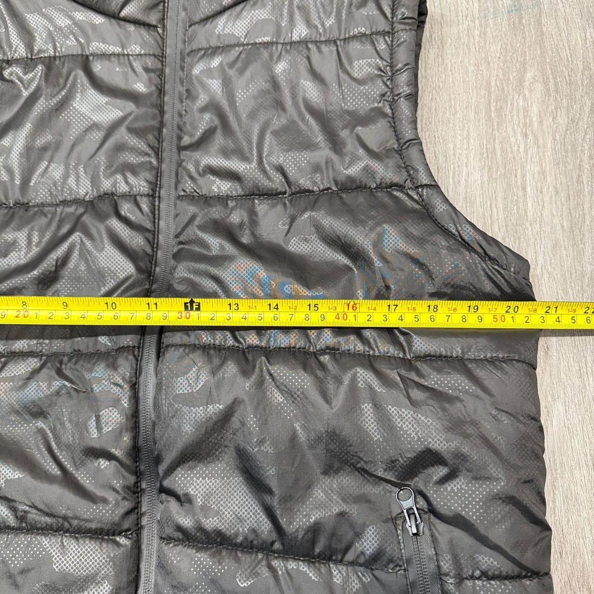 Vintage Y2K 2000's Women's Black Boxy Puffer Vest