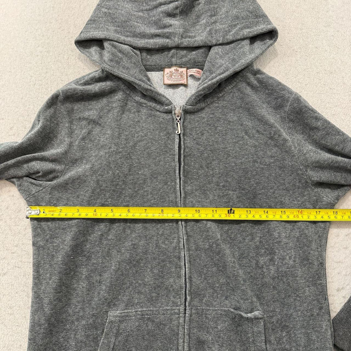 Vintage Y2K 2000's Women's Charcoal Grey Boxy Zip Up Hoodie