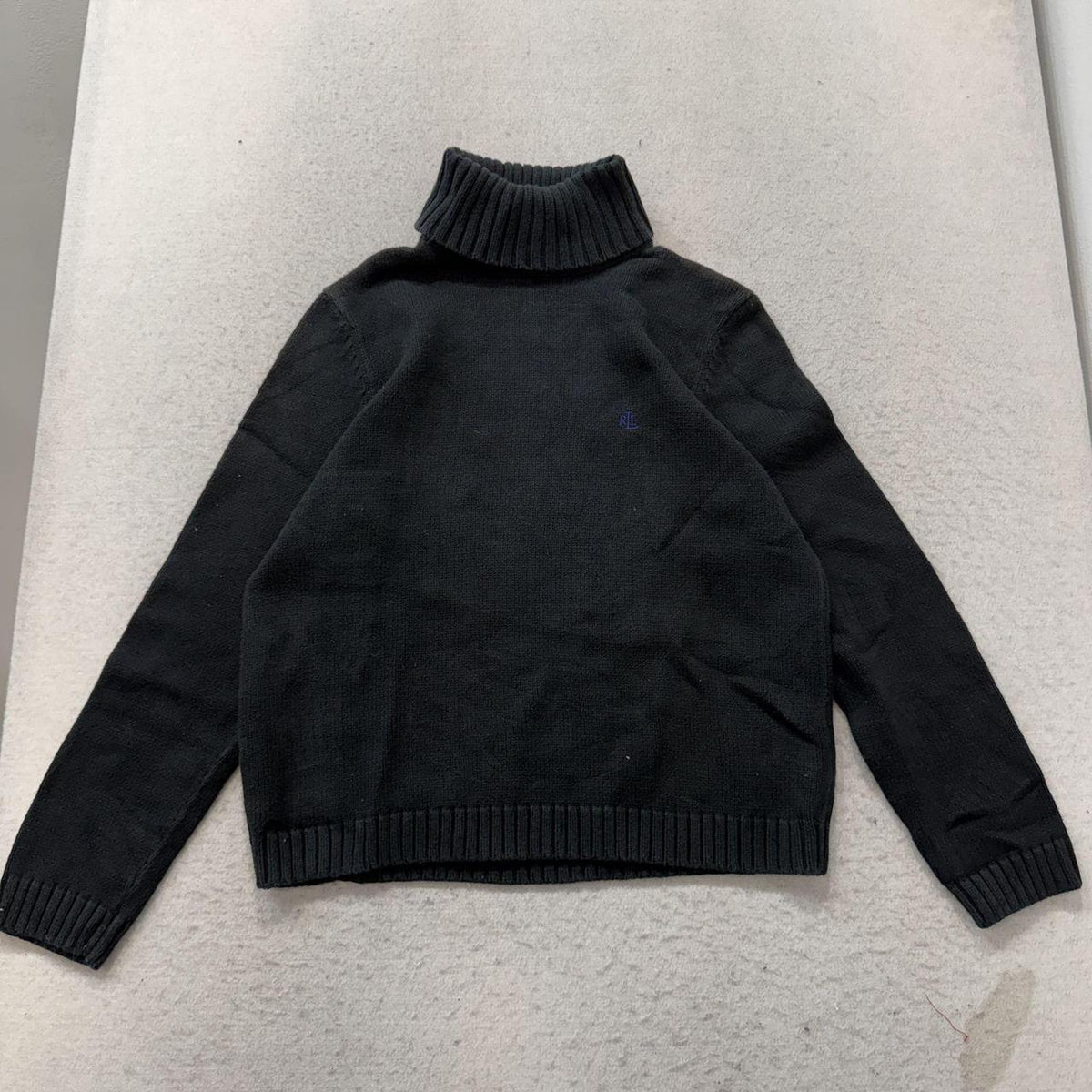 Vintage Y2K 2000's Women's Black Boxy Knit Turtleneck Sweater