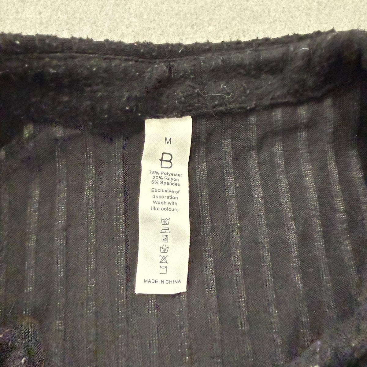 Vintage Y2K 2000's Women's Black Ribbed Collared Long Sleeve Top