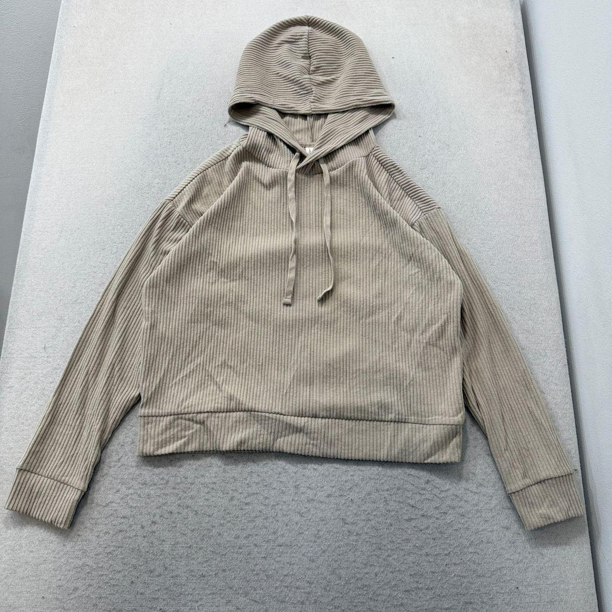 Vintage Y2K 2000's Women's Cream Oversized Ribbed Pullover Hoodie
