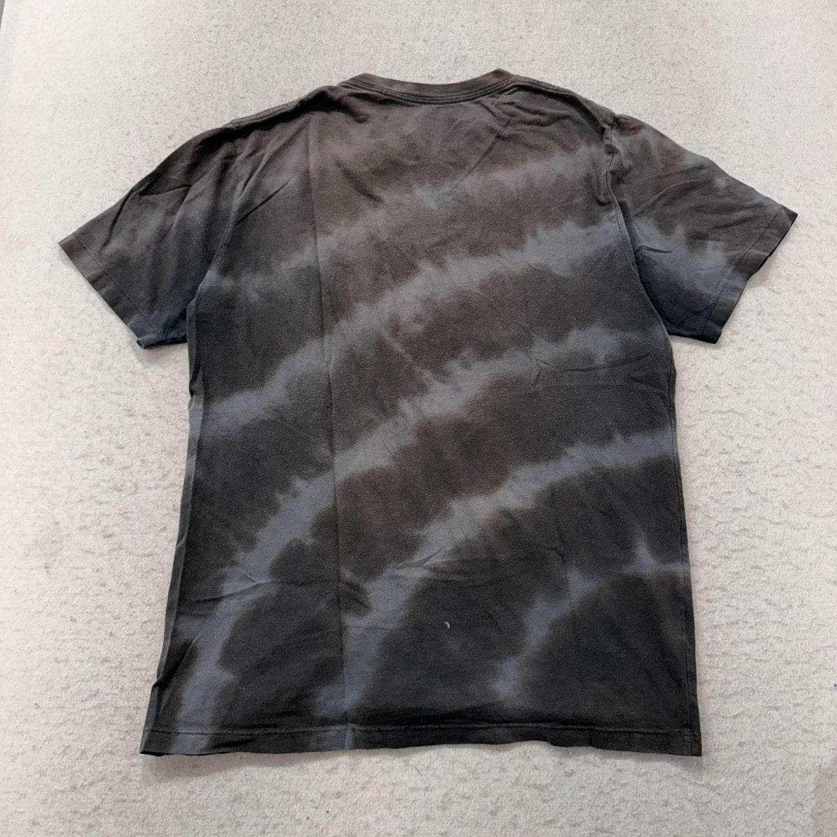 Vintage Y2K 2000's Charcoal Grey Grunge Graphic Tee