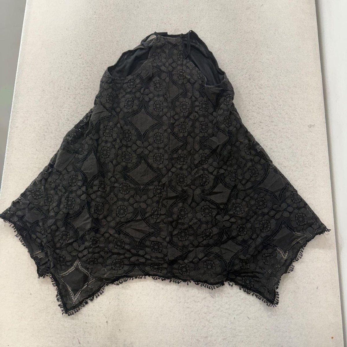 Vintage Y2K 2000's Women's Black Distressed Lace Halter Tank Top