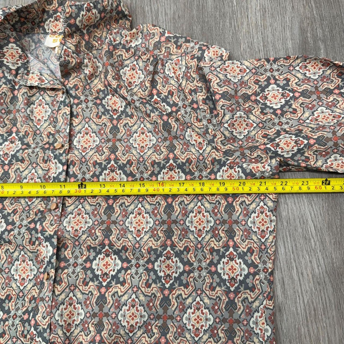 Vintage Y2K 2000's Women's Grey Boxy Geometric Floral Printed Blouse