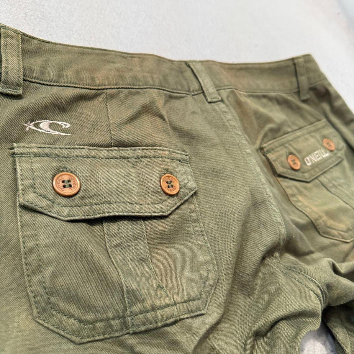 Vintage Y2K 2000's Women's O'Neill Olive Green Baggy Cargo Pants