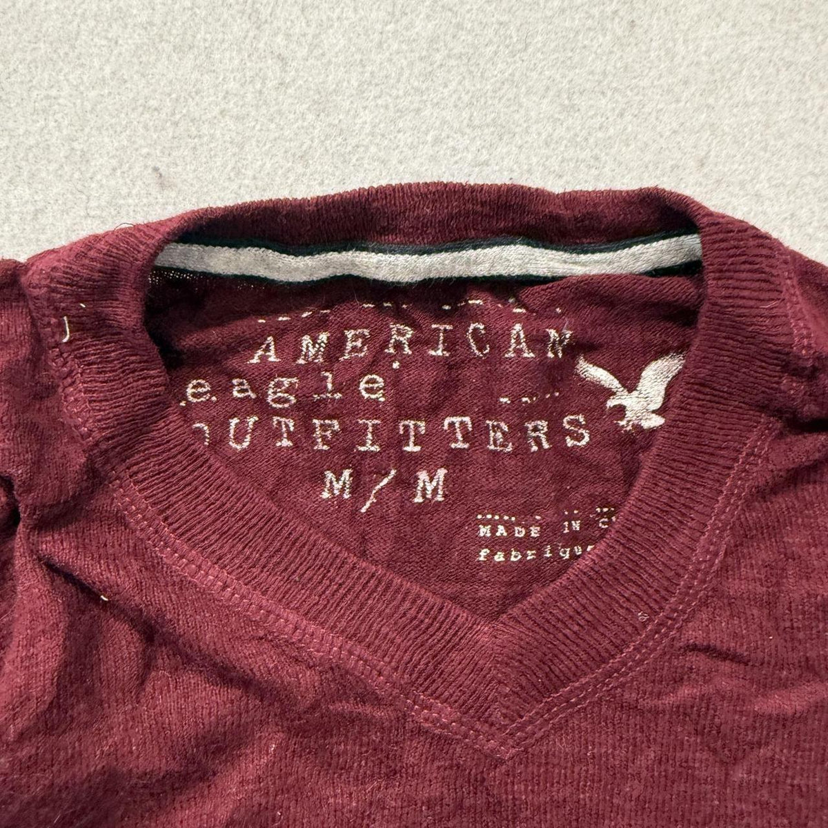 Vintage Y2K 2000's Women's American Eagle Burgundy Boxy V-Neck Sweater