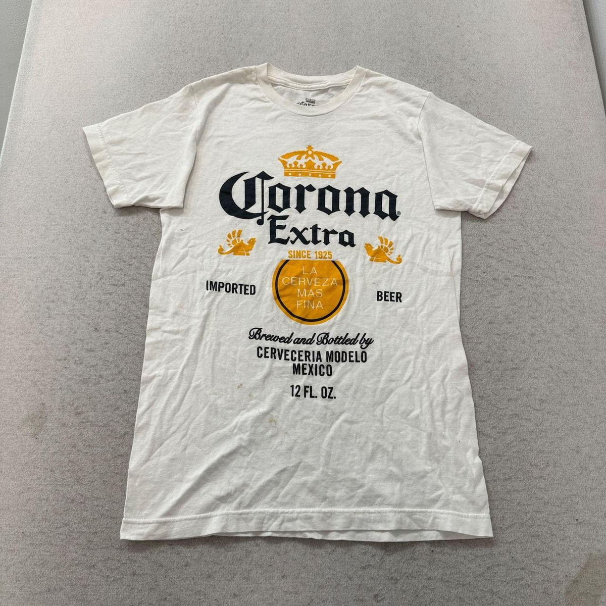 Vintage Y2K 2000's Corona Cream Graphic Beer Tee