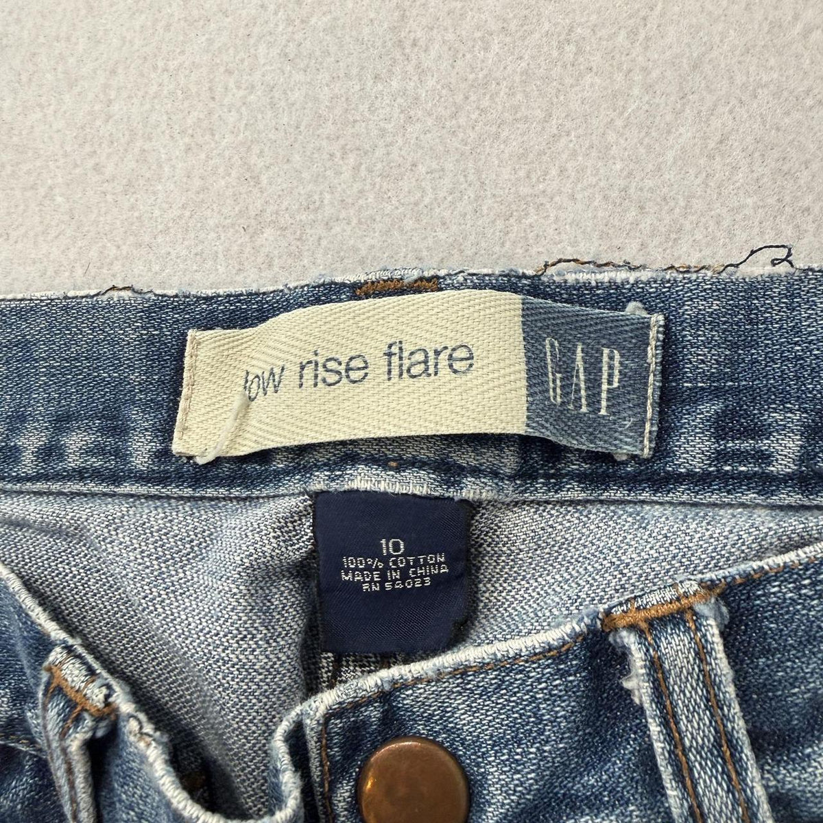 Vintage Y2K 2000's Women's Low Rise Faded Flare Jeans